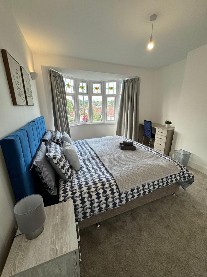 Smart Guest Rooms Fast Access To Central London Via Piccadilly Line New Southgate Exterior foto